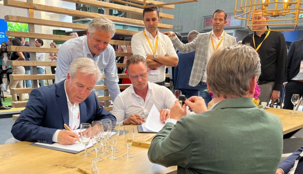 Veldboom koopt wooncomplex the edge van Amvest
